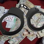 दुई लाख २५ रुपैंयासहित दश जुवाडे पक्राउ