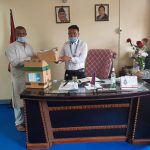 काेराेना व्यवस्थापनका लागि पत्रकार केसीले दिए ३५० थान भिटिएम