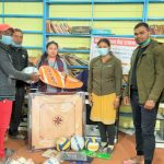 १३ वटा क्लबलाई खेलकुद सामाग्री सहयोग