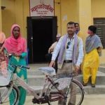 मधेशी तथा मुस्लिम समुदायकी ११ बालिकालाई साईकल