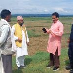 राहत प्याकेजका लागि पहल गर्ने मन्त्री गहतराजकाे प्रतिवद्धता