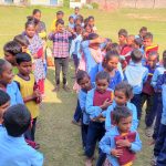 दुई सय पाँच जनालाई बिद्यालय पोशाक बितरण
