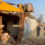 नरैनापुरमा अतिक्रमित घर टहरा भत्काउन सुरु