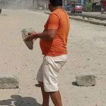 सडक स्तरउन्नतीको माग गर्दै खजुरामा एक घण्टा चक्काजाम