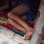 दुई वर्षदेखि फलामकाे सिक्रीमा बाँधिएका बाँसगढीका सुरेशकाे उद्वार
