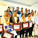 उत्कृष्ट पत्रकारिता पुरस्कार २०८० पौडेललाई प्रदान