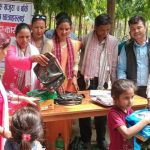 खजुरा-३ का जेहेन्दार विद्यार्थीलाई झोला तथा पोषाक वितरण