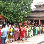 साउनको पहिलो सोमबार : शिवालयमा पुजाआजा गर्नेको भिड