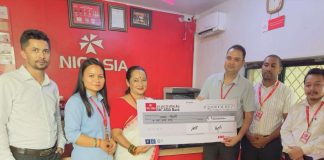 एन.आई.सी एशिया बैंकद्वारा १० लाख बिमा रकम हस्तान्तरण