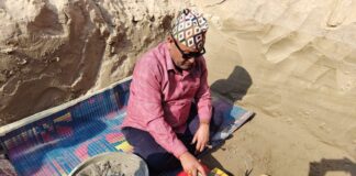 कृषि अध्ययनका लागि डुडुवाले विद्यालय भवन बनाउँदै