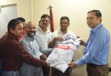 विभेदकारी विज्ञापन नीतिविरुद्ध बाँकेका पत्रकारहरूको धर्ना