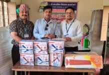 एनएमबी बैंकद्वारा बन्जारे गाउँ माविलाई फ्यान र बाेर्ड प्रदान