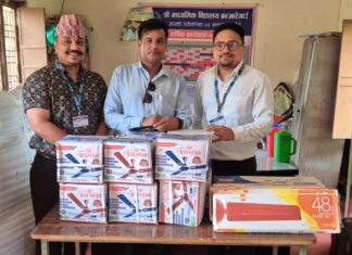एनएमबी बैंकद्वारा बन्जारे गाउँ माविलाई फ्यान र बाेर्ड प्रदान